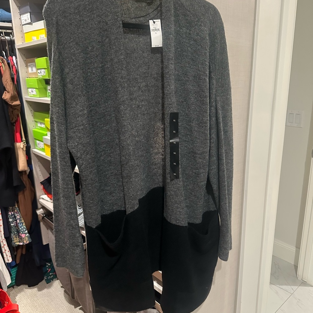 Banana Republic Gray and Black Women's Sweater